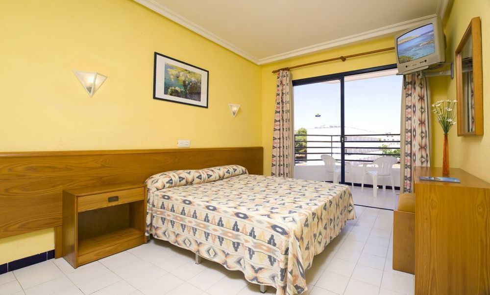 Hotel Vibra Isola - Adults Only Playa d'en Bossa Exterior foto