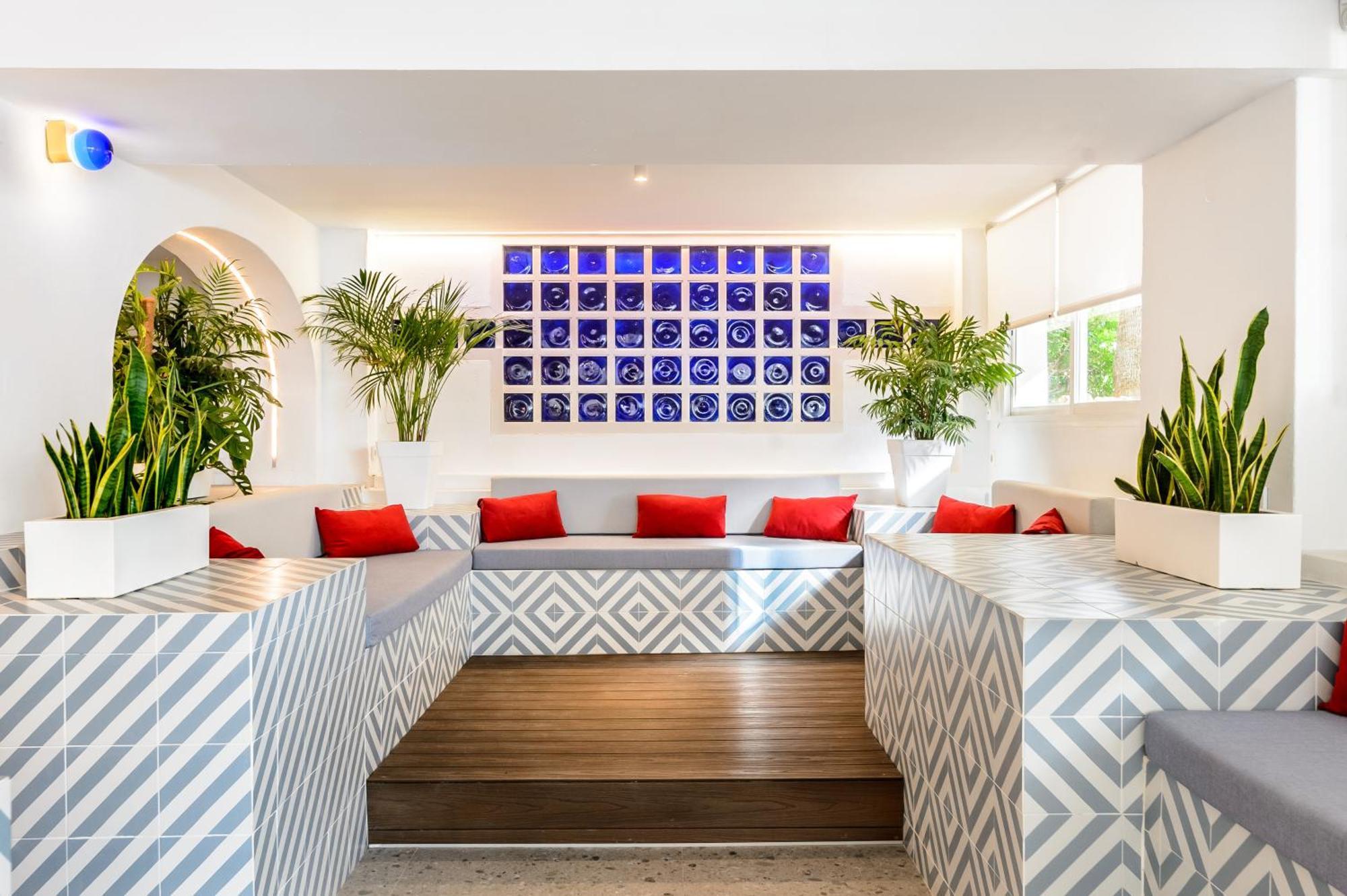 Hotel Vibra Isola - Adults Only Playa d'en Bossa Exterior foto